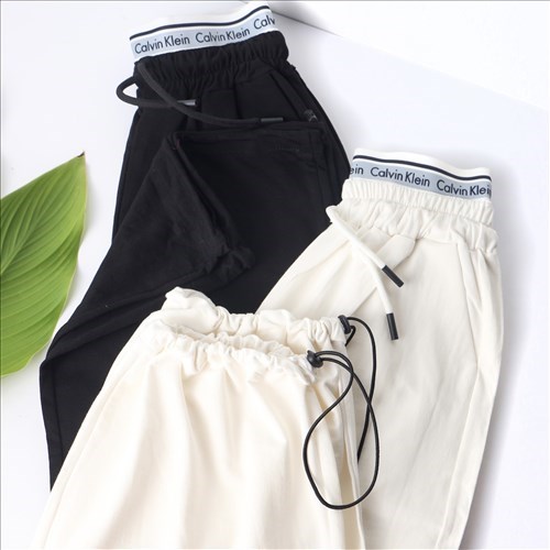 Sty-3698