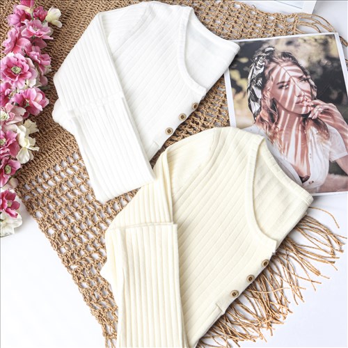 بلوز وارداتی دکمه چوبی